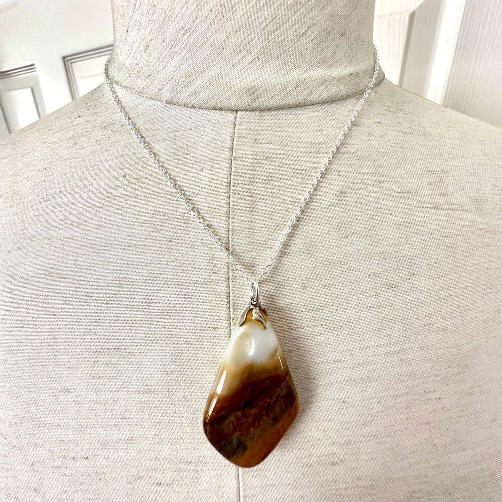 Jasper pendant necklace 
